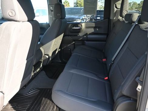 Used 2025 Chevrolet Silverado 1500 Custom image 24