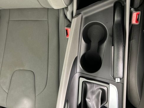 Used 2024 Hyundai Elantra SEL image 22