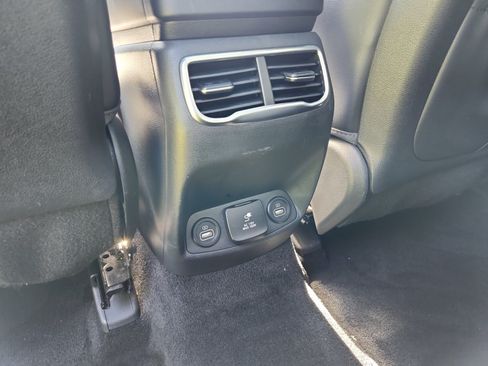 Used 2021 Hyundai Santa Fe Limited AWD/4WD image 14