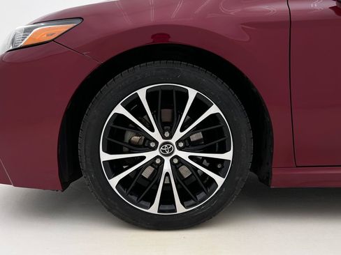 Used 2018 Toyota Camry SE image 24