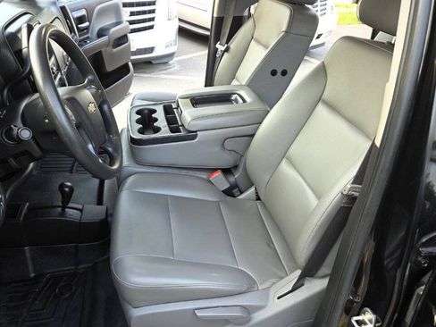 Used 2019 Chevrolet Silverado 2500 W/T w/ Snow Plow Prep Package AWD/4WD image 31
