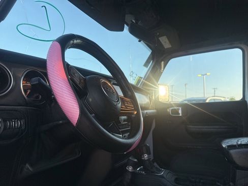 Used 2021 Jeep Wrangler Unlimited Sport image 33