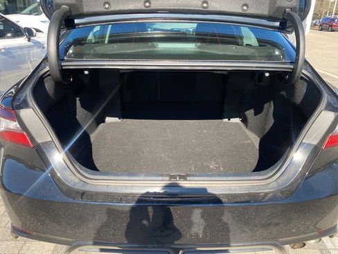 Used 2024 Toyota Camry SE image 31