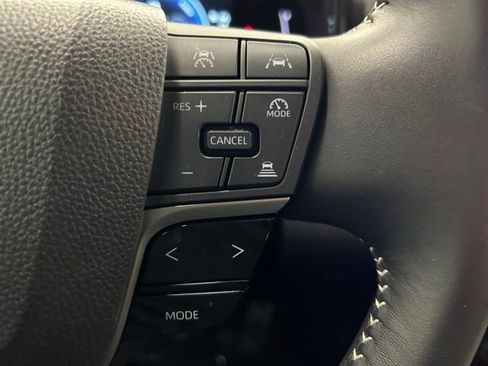 Used 2025 Toyota Camry SE image 27