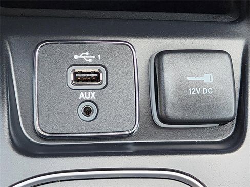 Used 2021 Jeep Cherokee Latitude Lux image 28