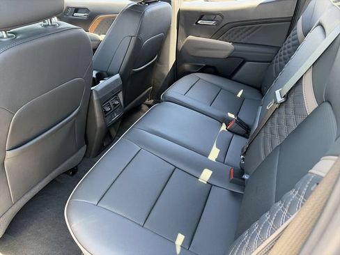 Used 2025 GMC Canyon Denali w/ LPO, Denali Black Edition AWD/4WD image 17