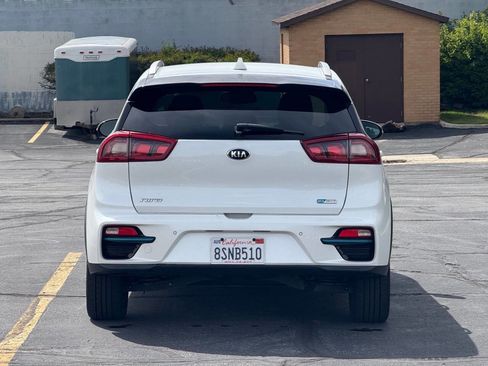 Used 2019 Kia Niro EX Premium FWD image 6