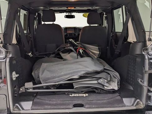 Used 2017 Jeep Wrangler Unlimited Sport image 7