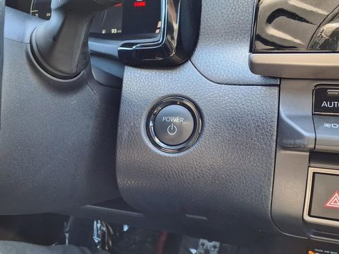 Used 2025 Toyota Camry SE image 8