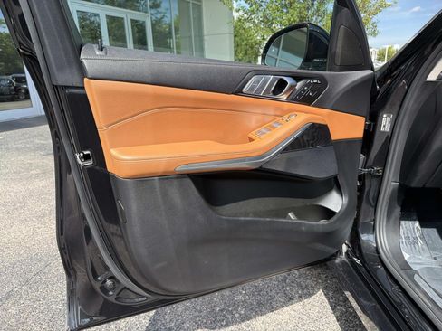 Used 2022 BMW X7 xDrive40i w/ Premium Package AWD/4WD image 17