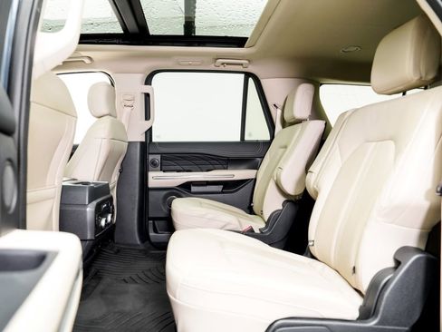 Used 2022 Ford Expedition Max Platinum image 23