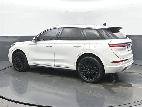 Used 2022 Lincoln Corsair Reserve w/ Equipment Group 201A image 3