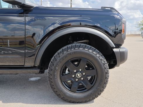 Certified 2024 Ford Bronco Black Diamond image 14