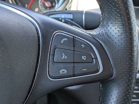 Used 2019 Mercedes-Benz GLA 250 4MATIC image 22
