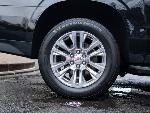 Used 2021 GMC Yukon XL Denali image 11