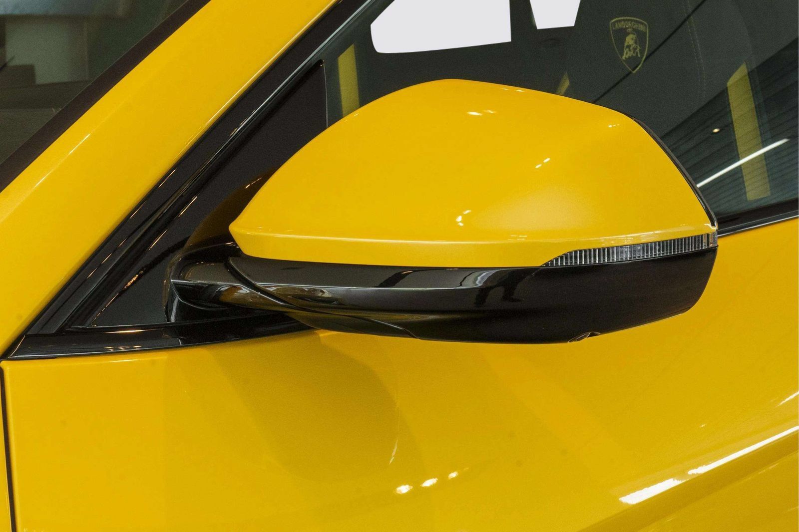 Used 2024 Lamborghini Urus Performante AWD/4WD image 83