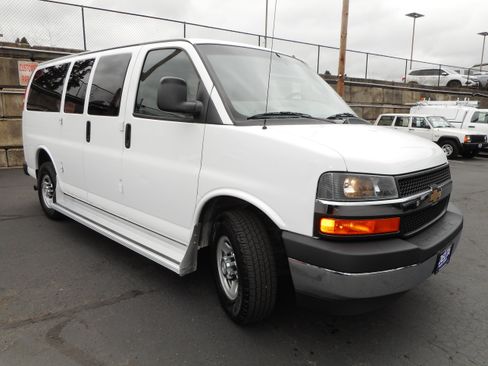 Used 2017 Chevrolet Express 3500 LT w/ LT Preferred Equipment Group RWD image 1