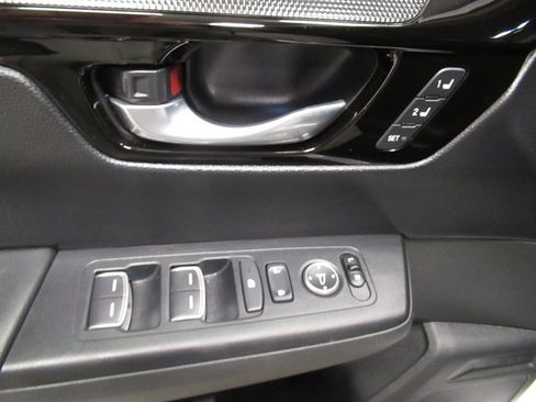 Used 2023 Honda CR-V Sport Touring image 17