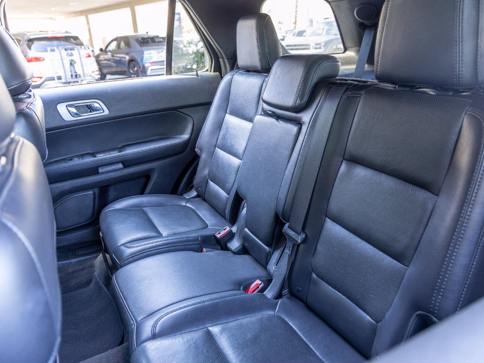 Used 2015 Ford Explorer Limited w/ Equipment Group 301A FWD image 16