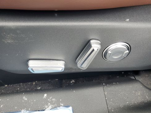 New 2026 Lincoln Nautilus Reserve w/ Jet Appearance Package image 12