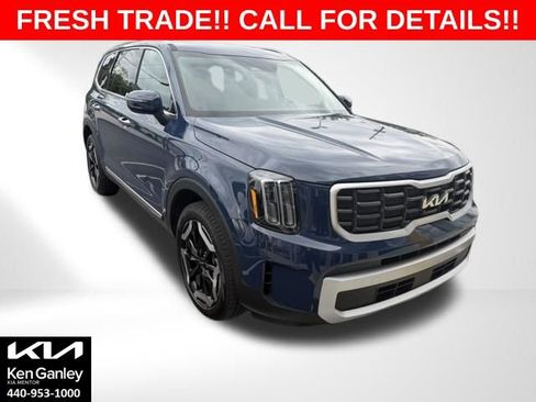 Certified 2025 Kia Telluride S AWD/4WD image 1