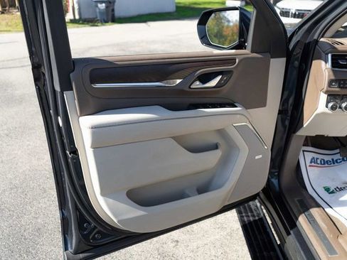 Used 2022 GMC Yukon Denali w/ Max Trailering Package image 12