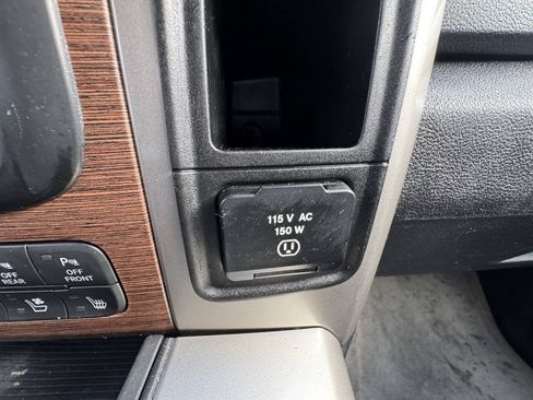 Used 2016 RAM 3500 Laramie AWD/4WD image 19