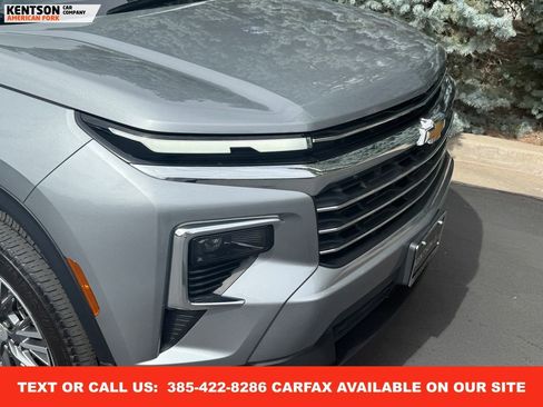 Used 2024 Chevrolet Traverse LT image 15