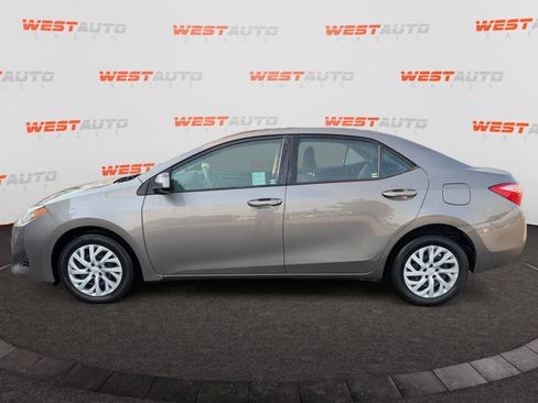 Used 2017 Toyota Corolla LE w/ Carpet Mat Package (TMS) FWD image 2