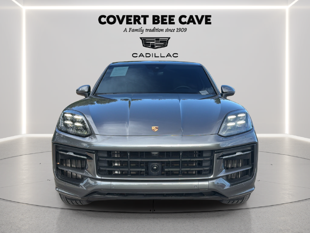 Used 2024 Porsche Cayenne S AWD/4WD image 2