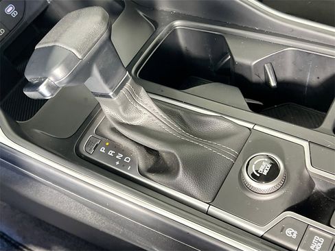 Certified 2024 Kia Sorento LX image 17