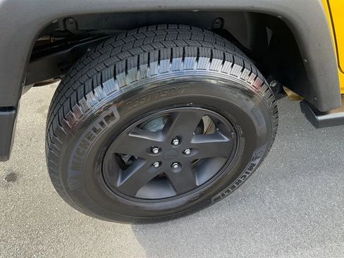 Used 2015 Jeep Wrangler Unlimited Sport w/ Quick Order Package 24S image 17