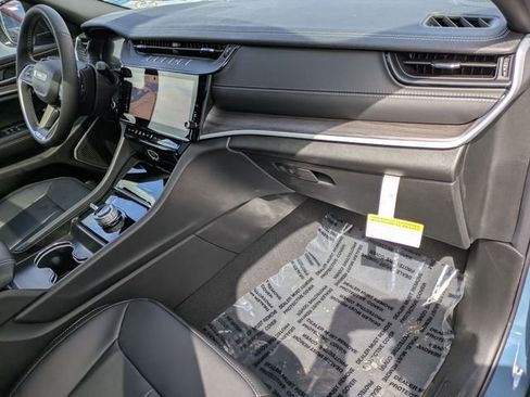 New 2026 Jeep Grand Cherokee L Limited AWD/4WD image 29