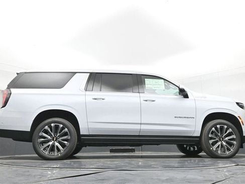 New 2026 Chevrolet Suburban High Country image 55