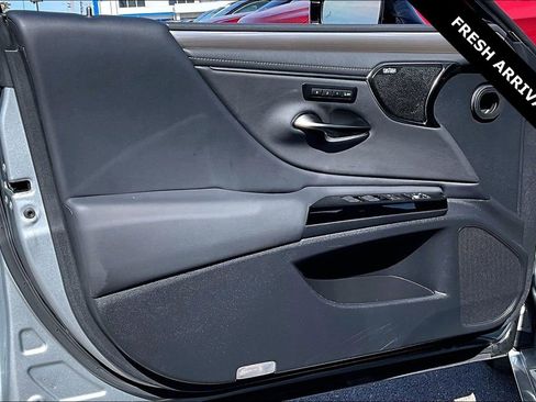 Used 2024 Lexus ES 350 F Sport w/ Accessory Package (Z2) image 19