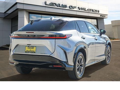 Used 2024 Lexus RZ 300e Premium w/ Technology Package image 4