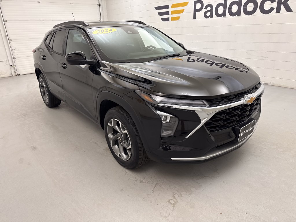 Used 2024 Chevrolet Trax LT w/ Driver Confidence Package FWD image 10