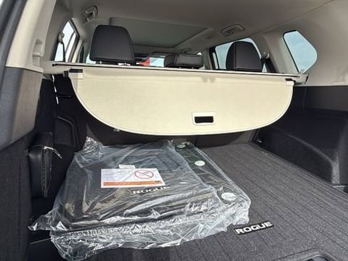 New 2026 Nissan Rogue SV image 25