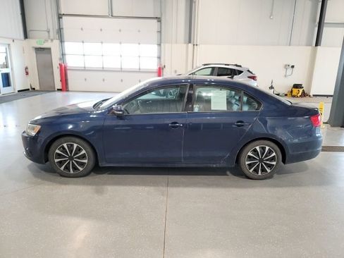 Used 2014 Volkswagen Jetta SE FWD image 4