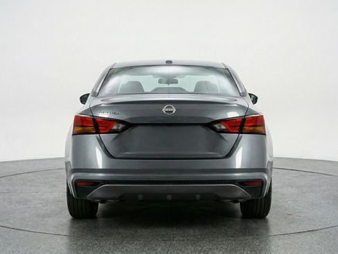 Used 2025 Nissan Altima 2.5 SV image 7