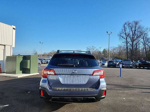 Used 2018 Subaru Outback 2.5i Limited image 4