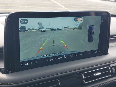 New 2026 Lincoln Aviator AWD image 17