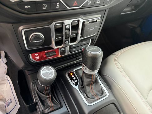Used 2021 Jeep Gladiator Mojave AWD/4WD image 14