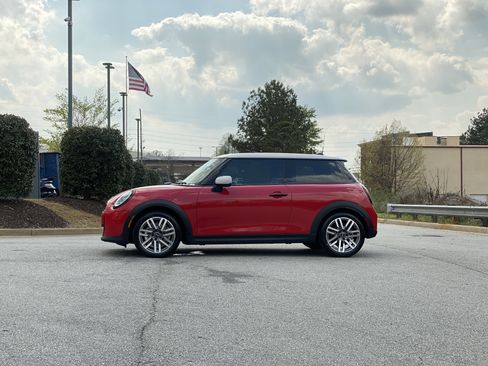 New 2026 MINI Cooper 2-Door Hardtop FWD image 14