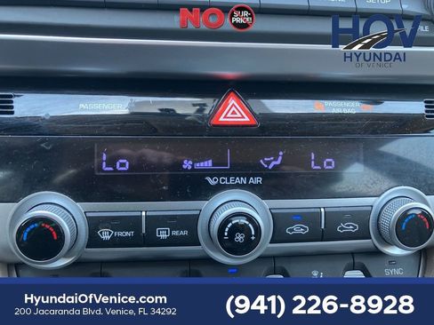 Used 2020 Hyundai Elantra SEL FWD image 15