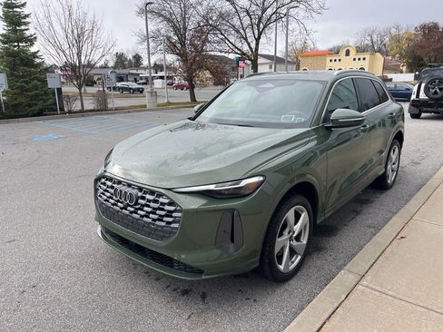 Used 2025 Audi Q5 Premium Plus w/ Premium Plus image 46