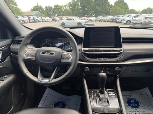 Used 2022 Jeep Compass Latitude w/ Sun and Sound Group FWD image 14