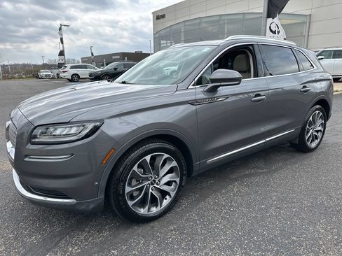 Used 2022 Lincoln Nautilus Reserve w/ Equipment Group 201A AWD/4WD image 3