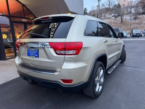 Used 2011 Jeep Grand Cherokee Overland image 7