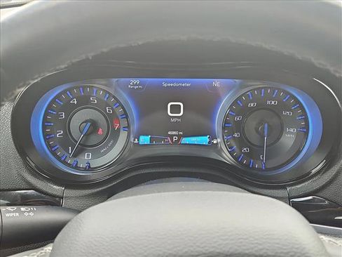 Used 2018 Chrysler 300 S w/ 300S Premium Group 2 image 11